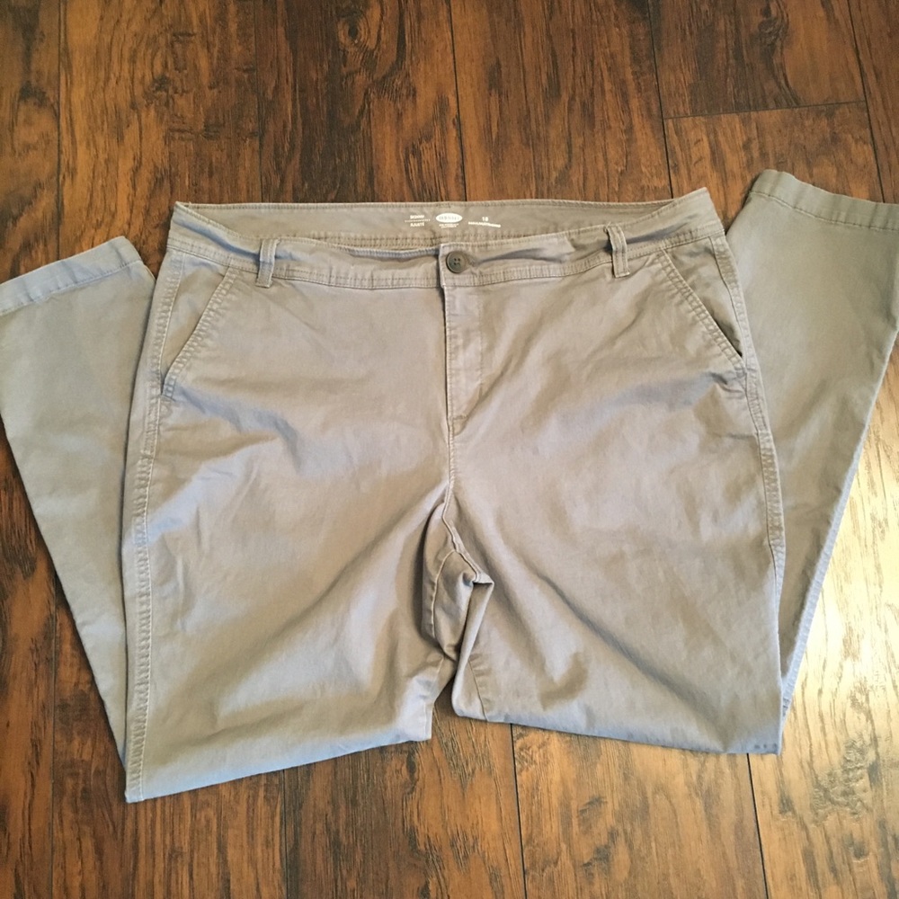 Old Navy Gray Pant; Skinny; Size 18 Regular